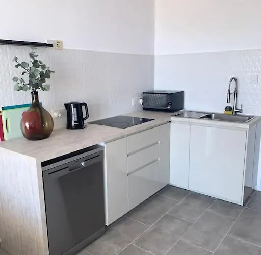 Antonia Sea View لارنكا