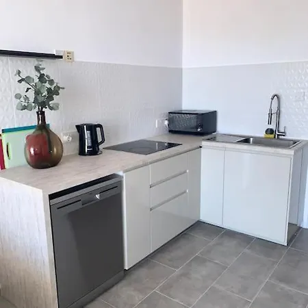 Antonia Sea View لارنكا